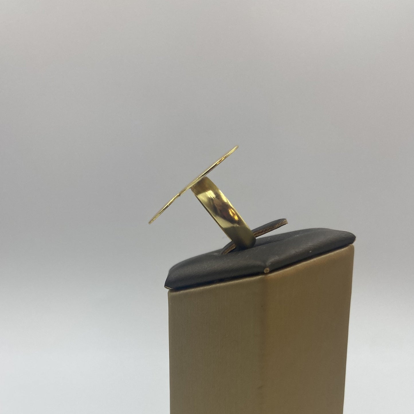 Anillo JÚPITER bañados en oro - Diseño con carácter-2