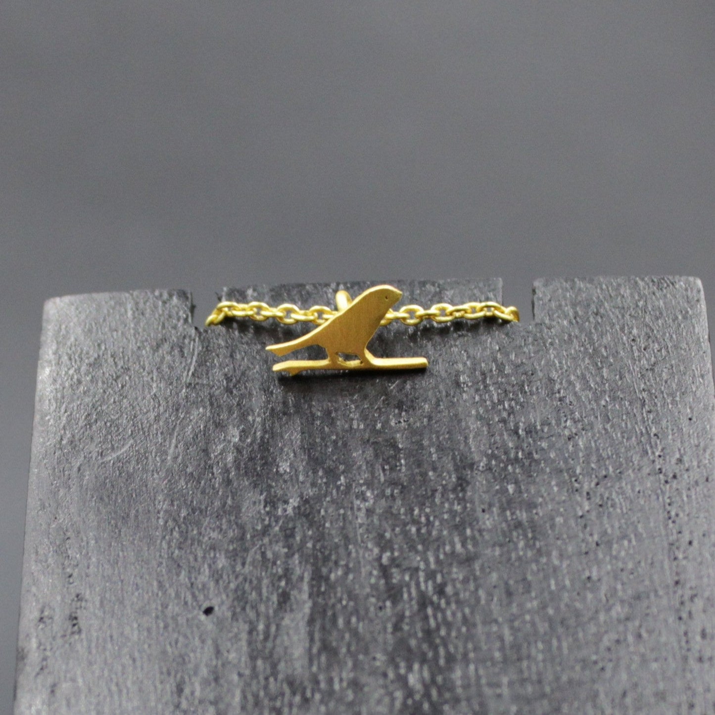 Cadena PAJARITO EGIPCIO bañada en oro-4