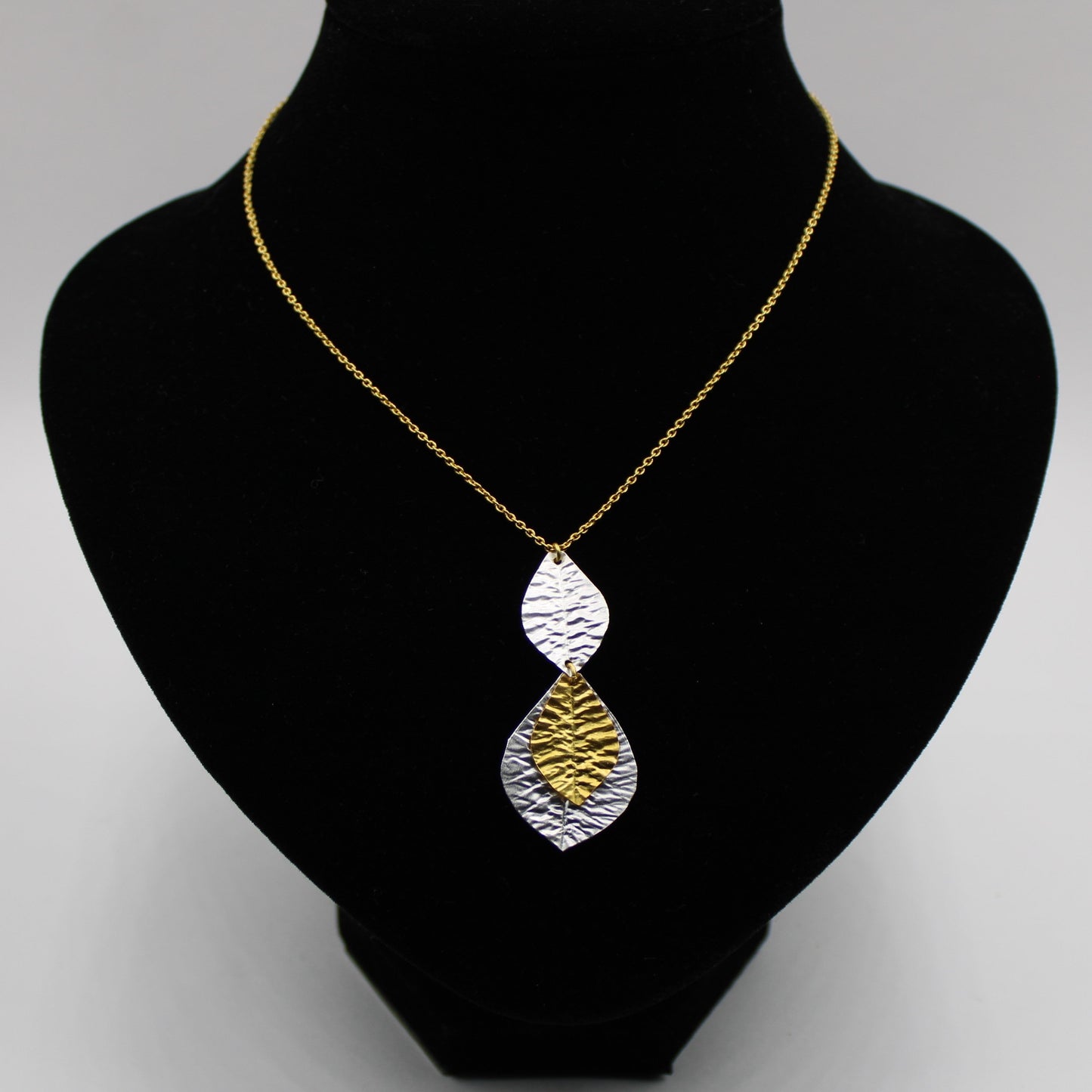 Collar HOJAS bañado en oro y plata-1