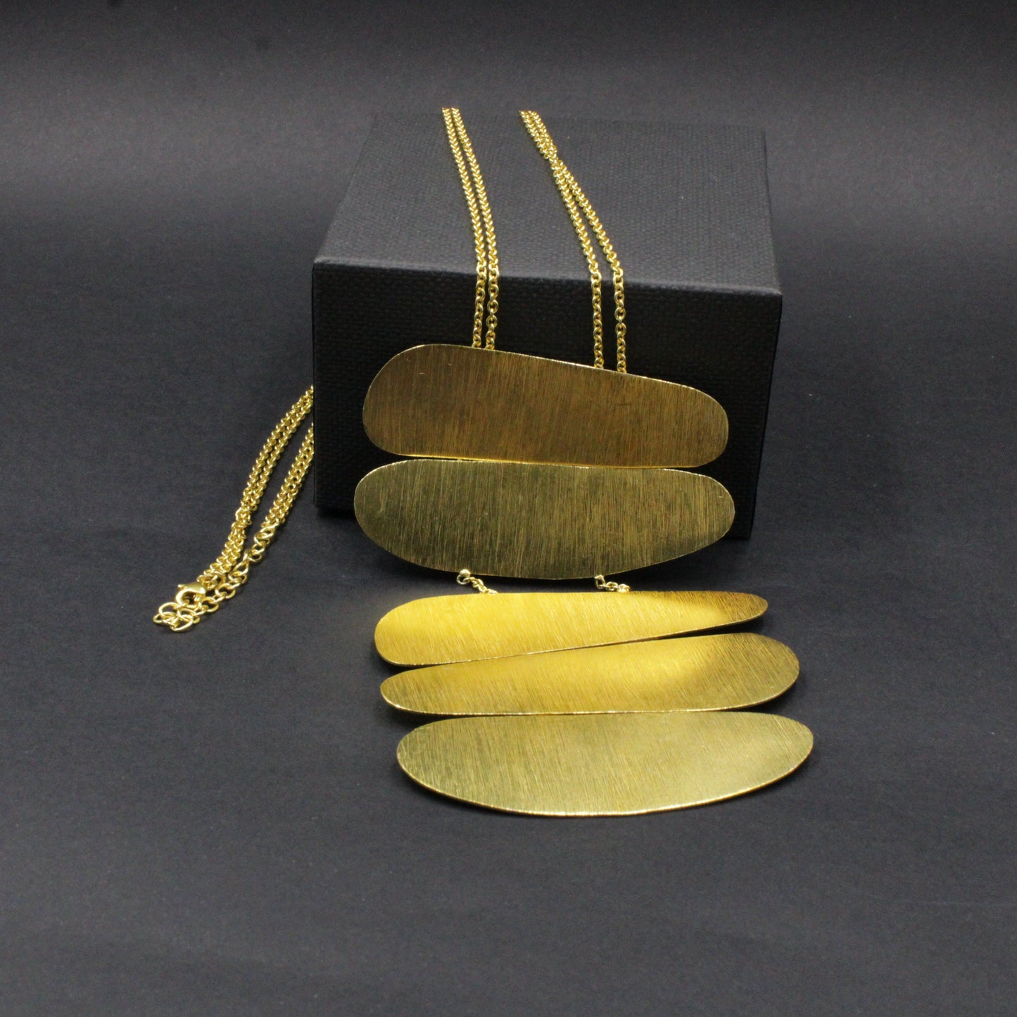 Collar PALEOLÍTICO bañado en oro - Diseño con carácter-2