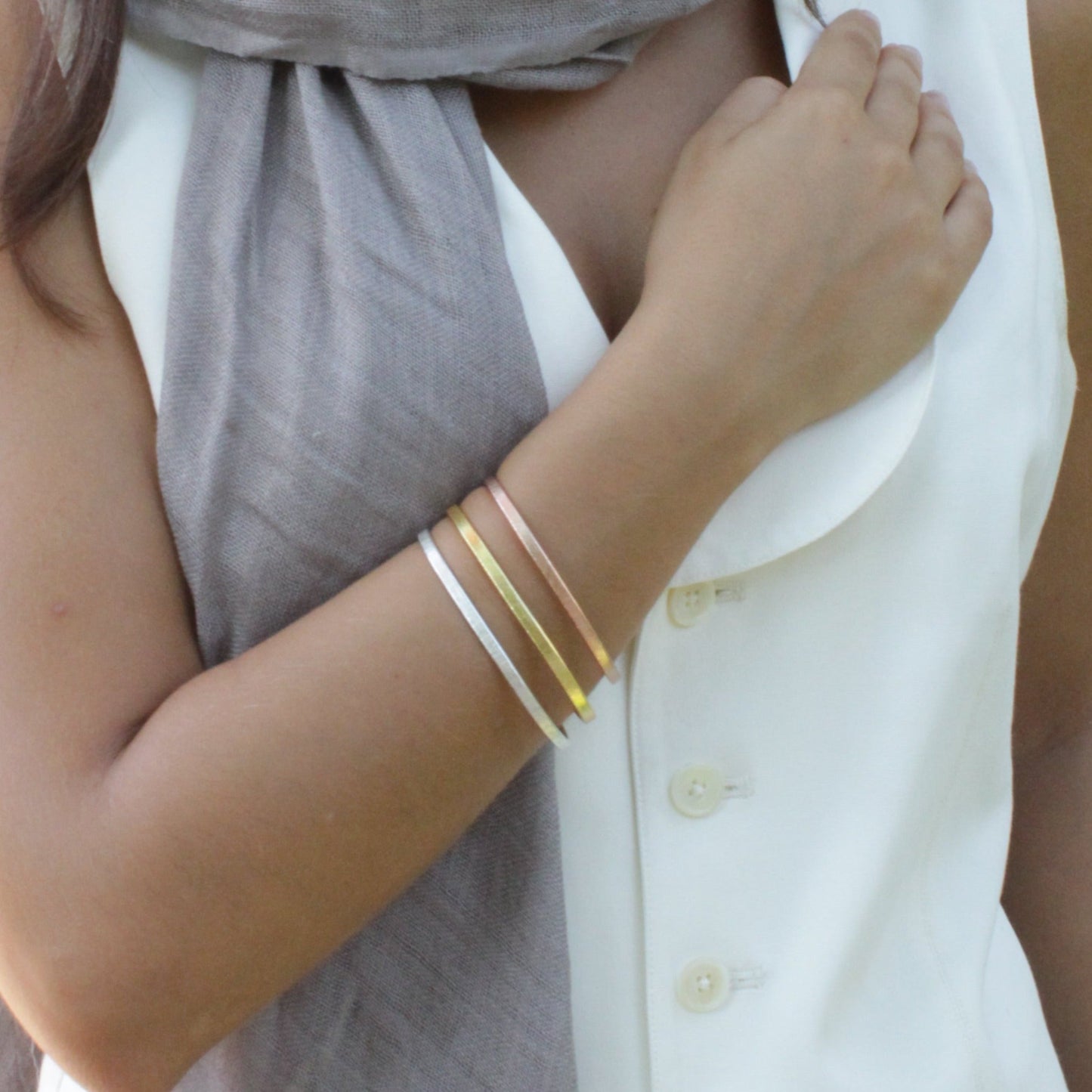 Set Pulseras AMOR DINERO SALUD bañadas en oro y plata-1