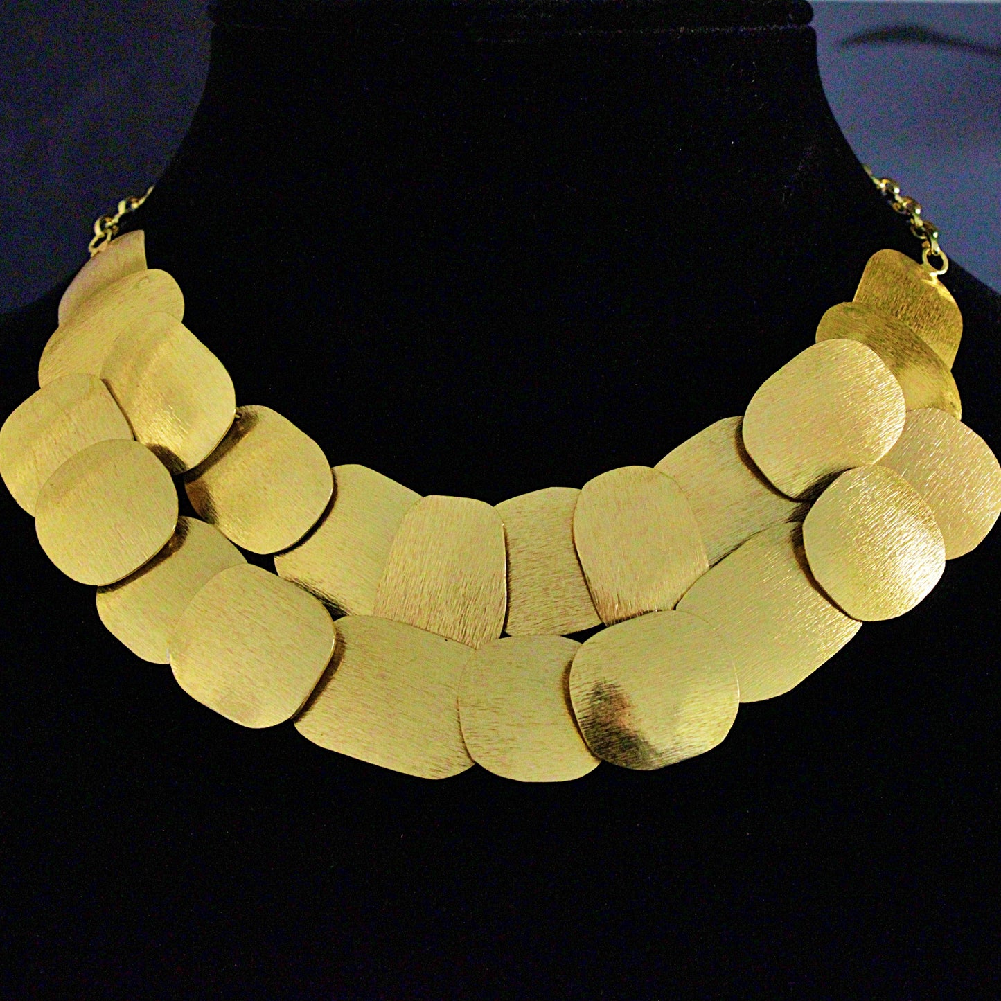 Collar CLEO bañado en oro - Diseño con carácter-4