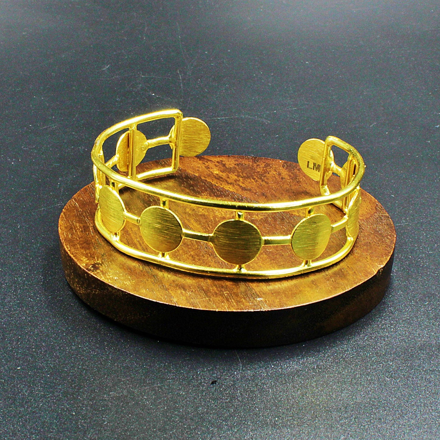 Brazalete GANTE bañado en oro - Diseño con carácter-0