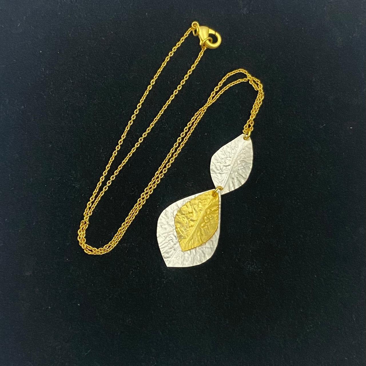 Collar HOJAS bañado en oro y plata-4
