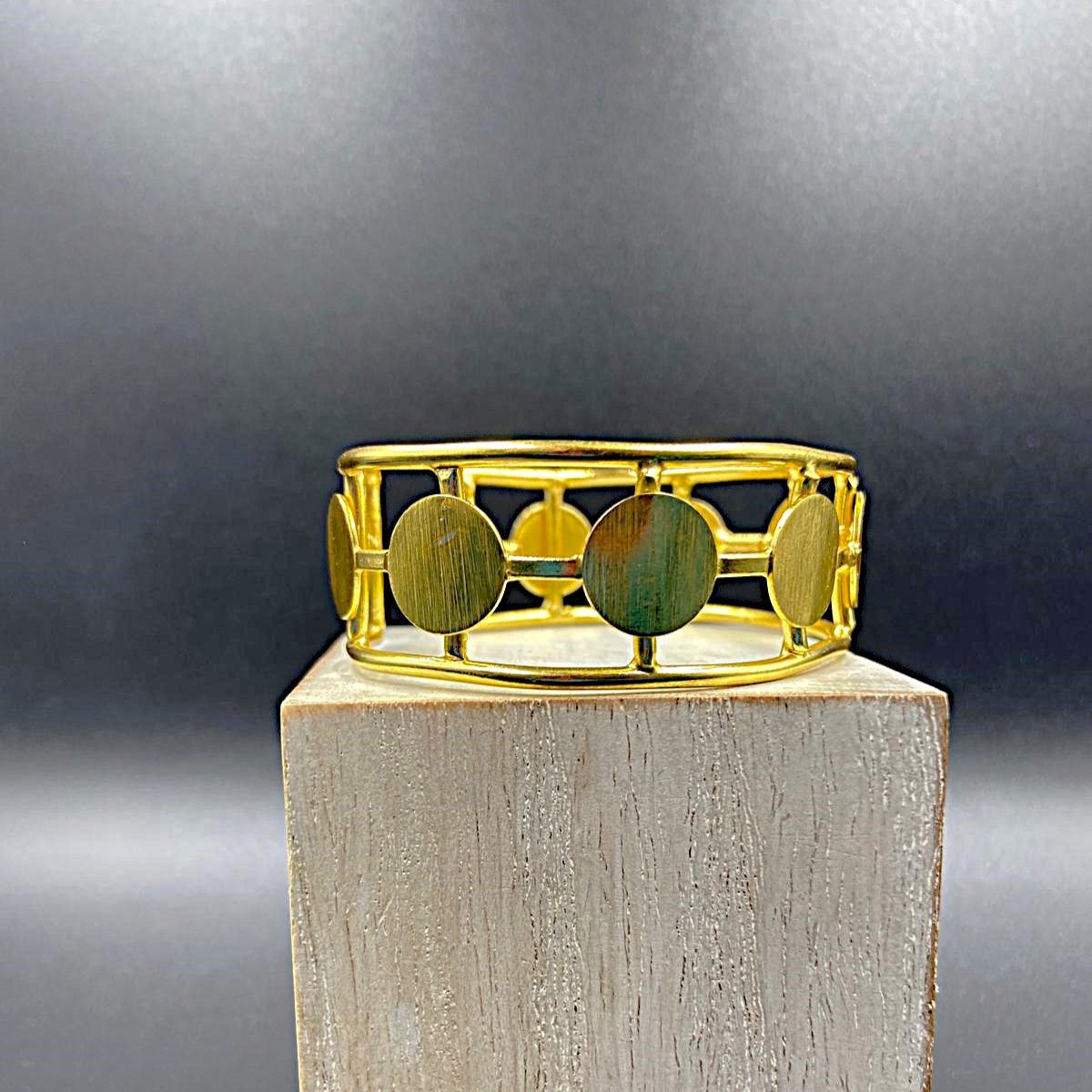 Brazalete GANTE bañado en oro - Diseño con carácter-3