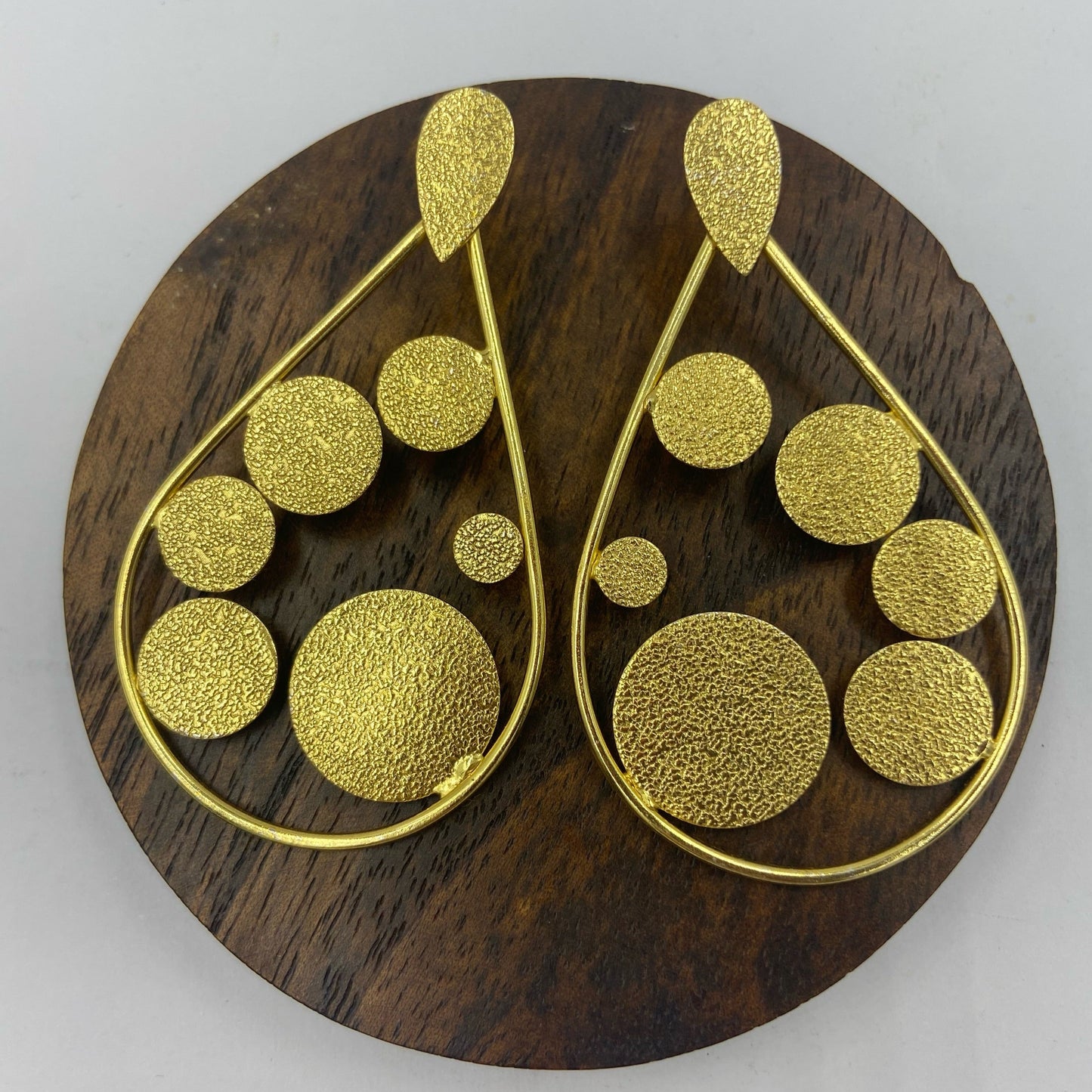 Pendientes BUBBLES bañados en oro - Diseño con carácter-0