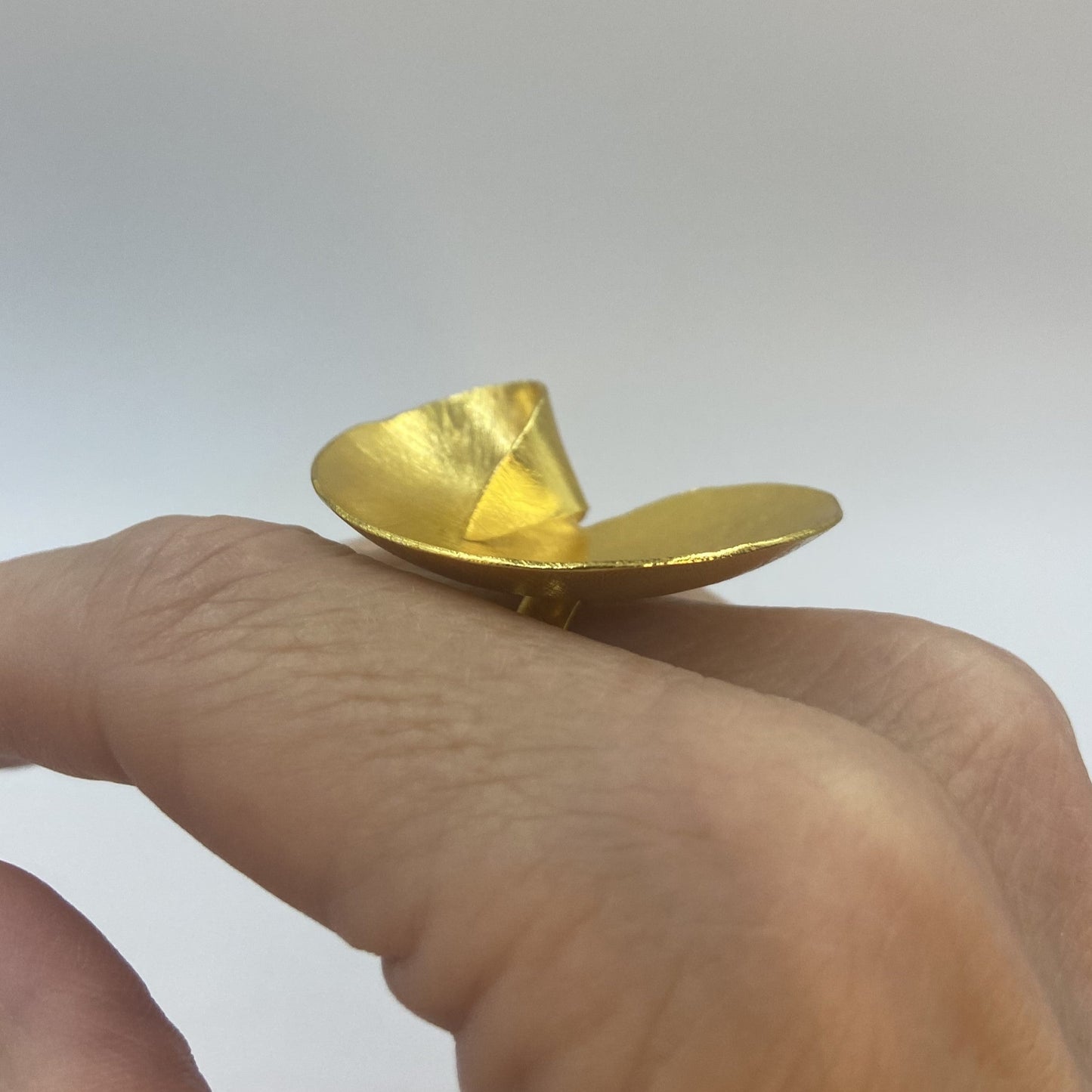 Anillo ELBA bañados en oro - Diseño con carácter-4