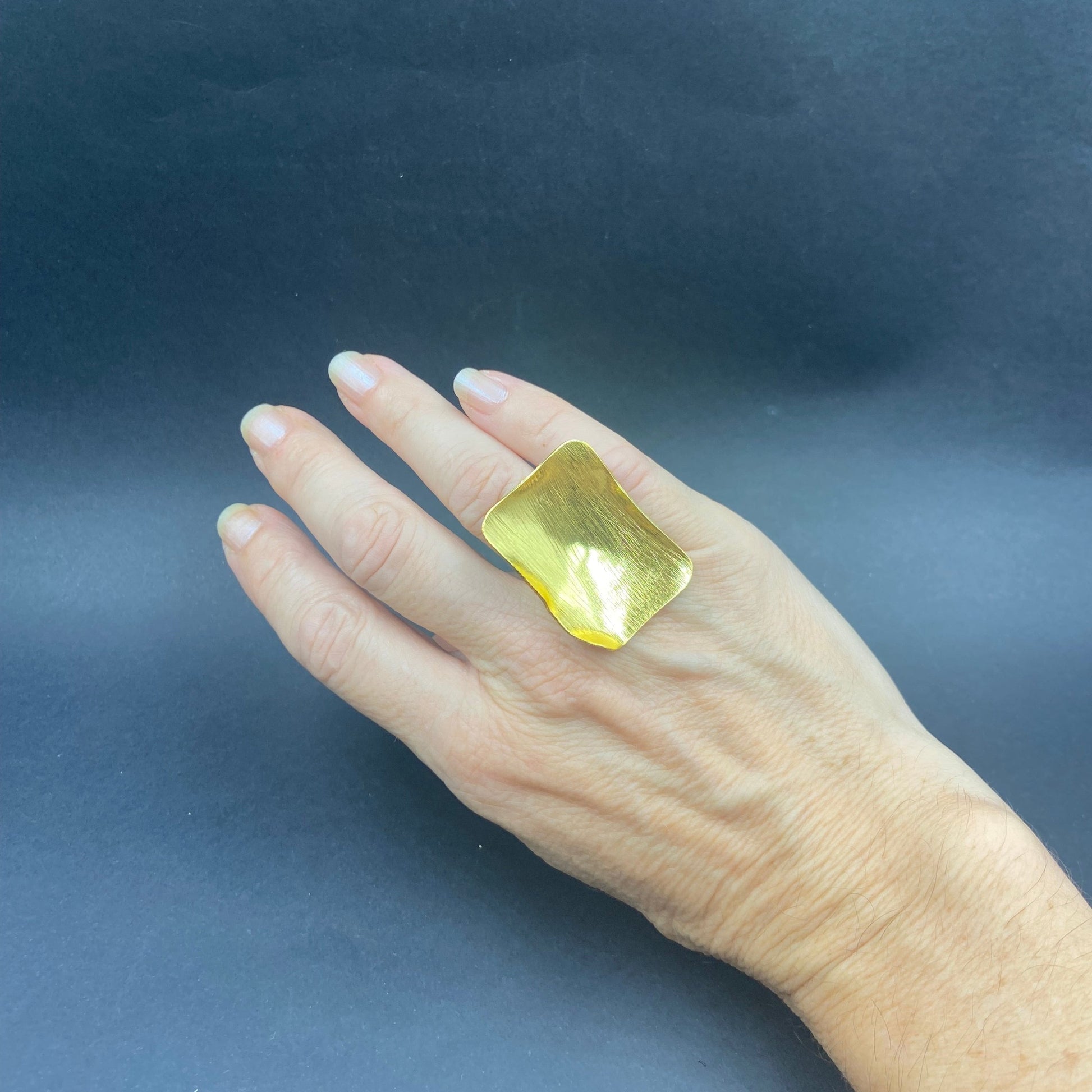 Anillo MONDRIAN bañado en oro - Diseño con carácter-1