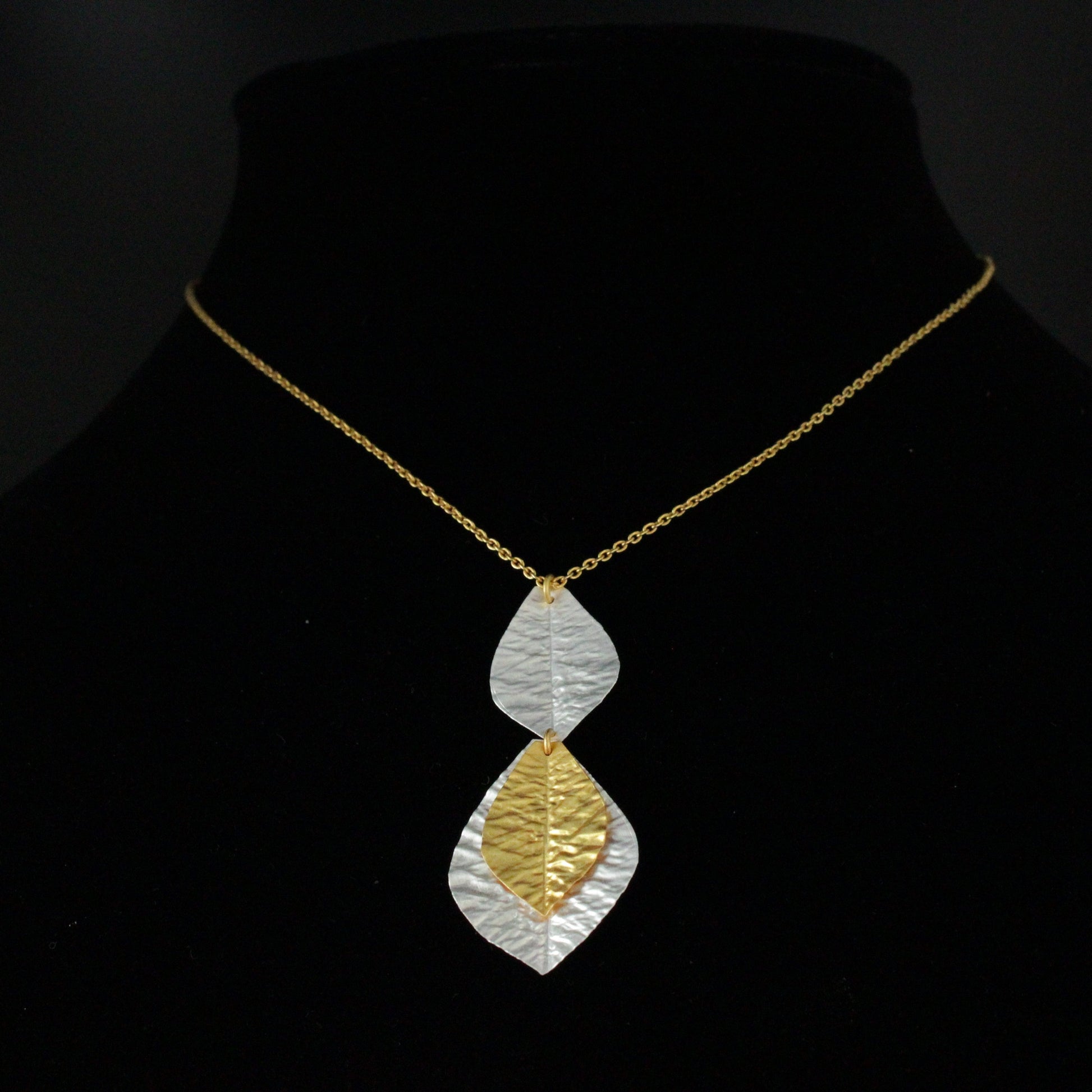 Collar HOJAS bañado en oro y plata-0