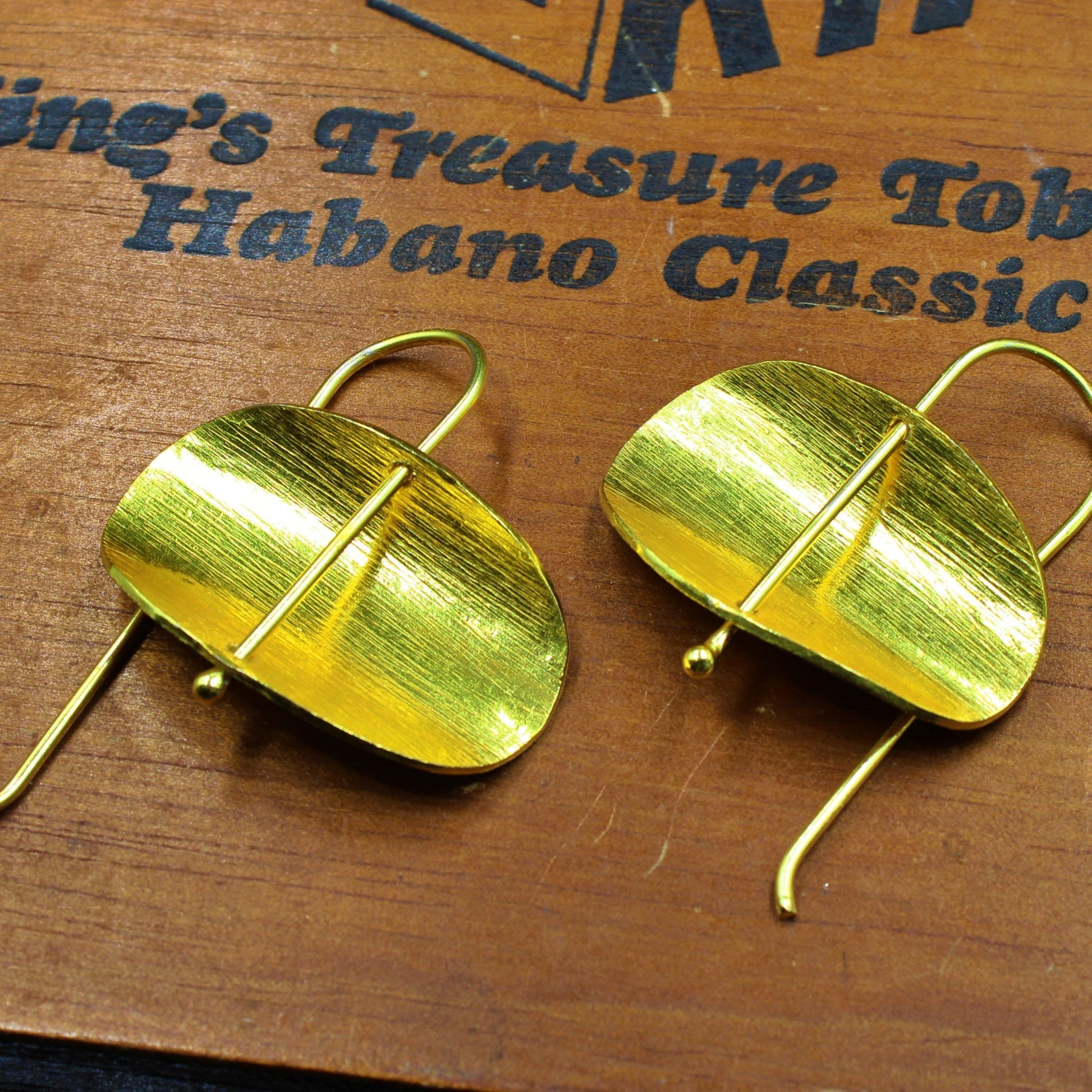 Pendientes COOL bañados en oro-4