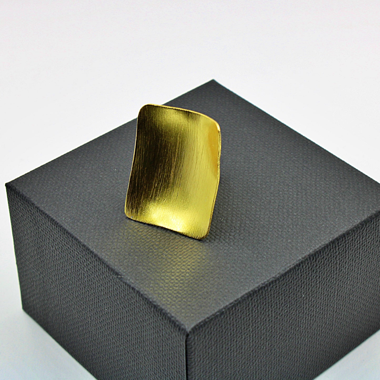 Anillo MONDRIAN bañado en oro - Diseño con carácter-3