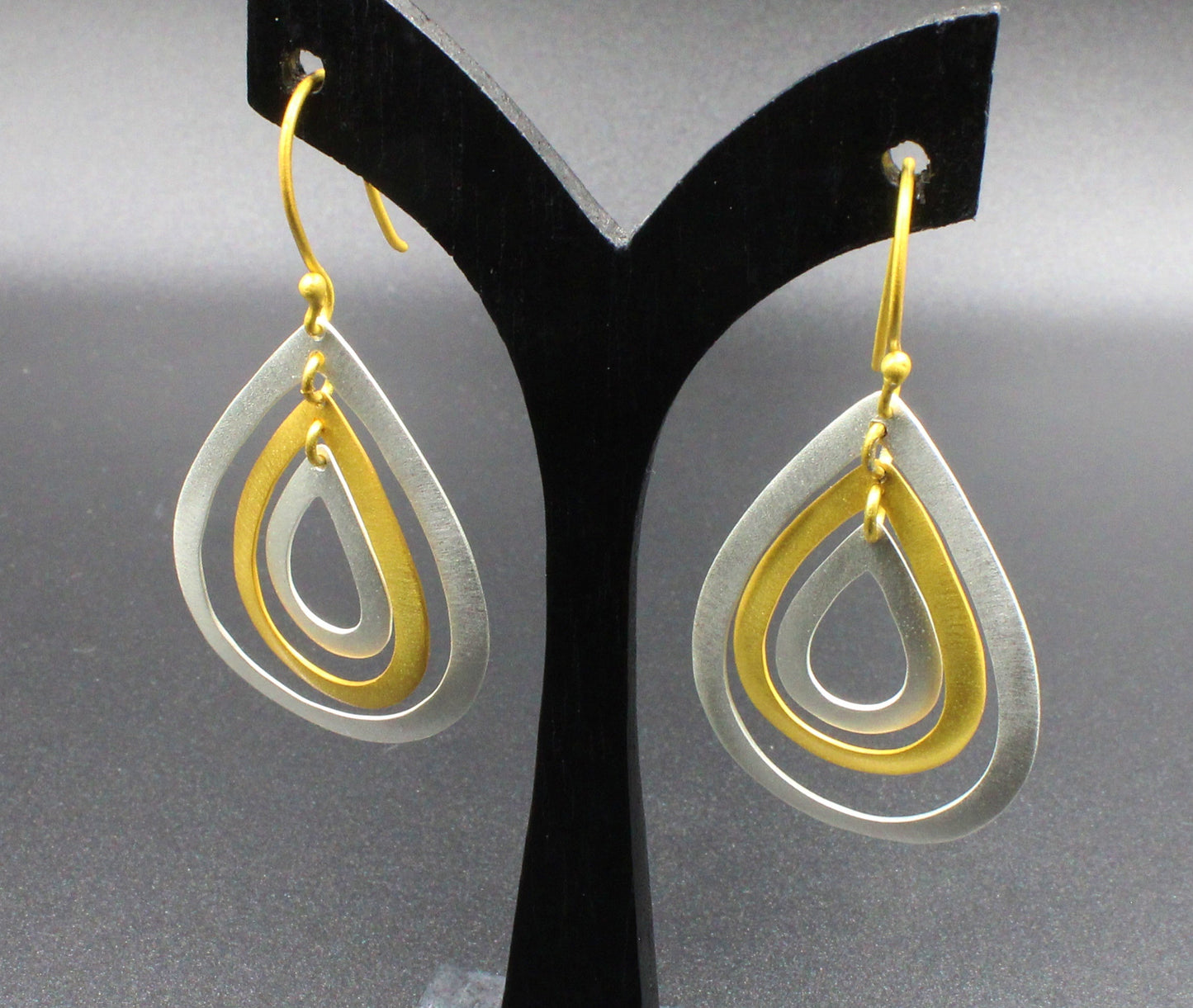 Pendientes TRES GOTAS bañados en oro y plata-2