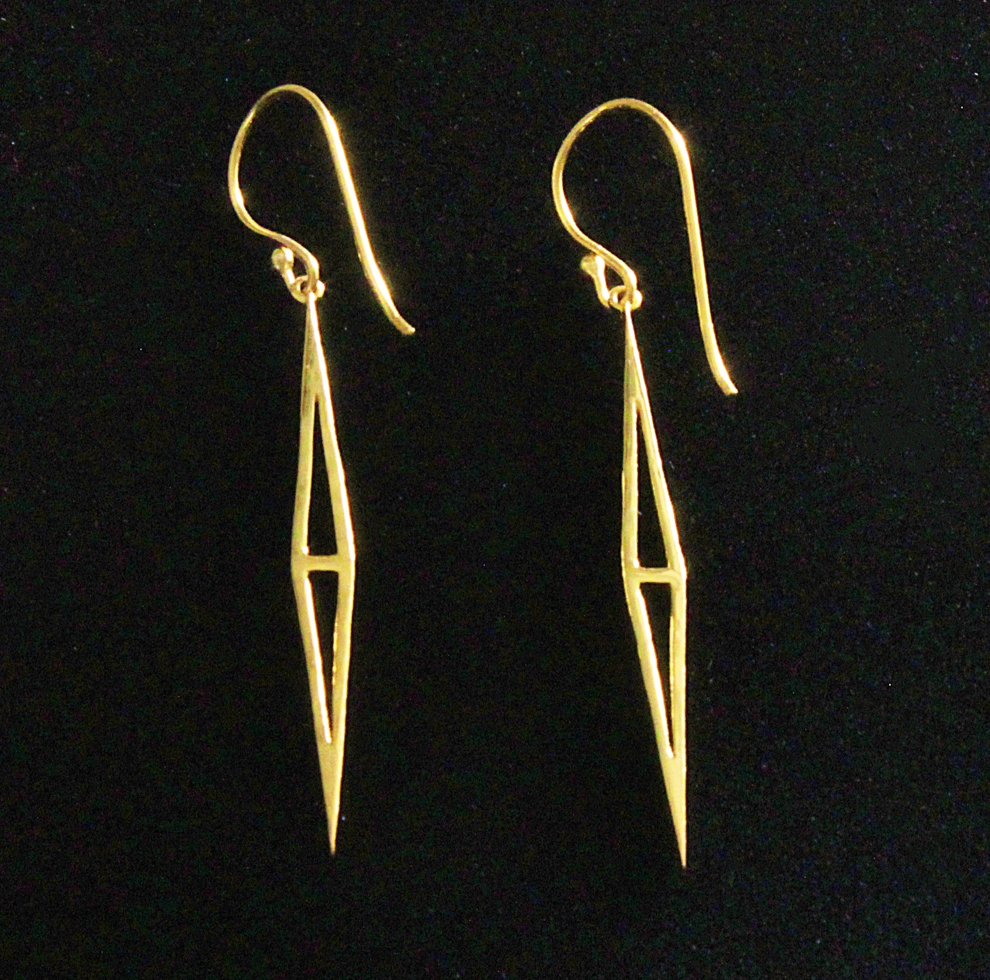 Pendientes NEEDLE bañados en oro-1