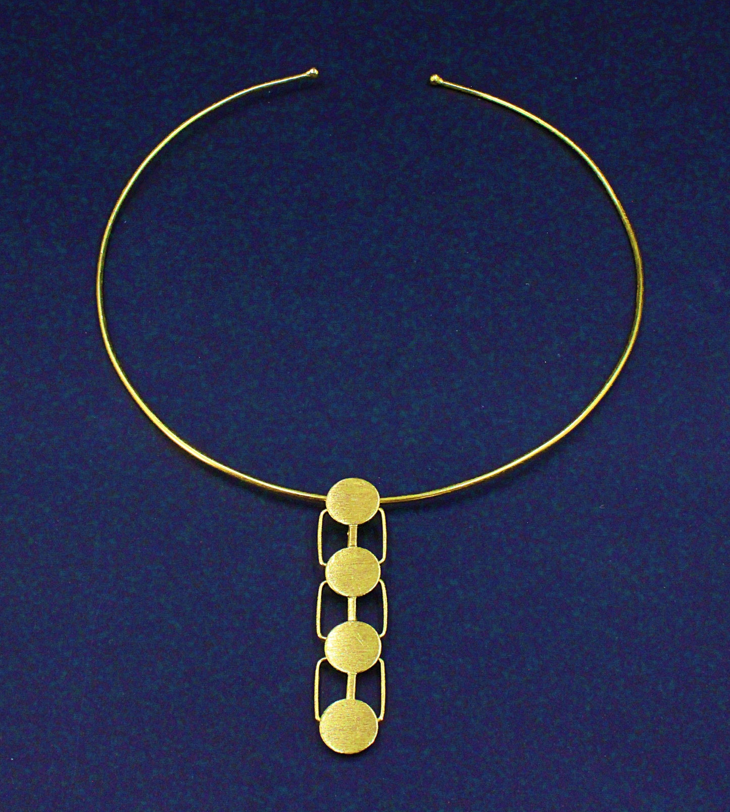 Gargantilla GANTE con colgante bañada en oro-3