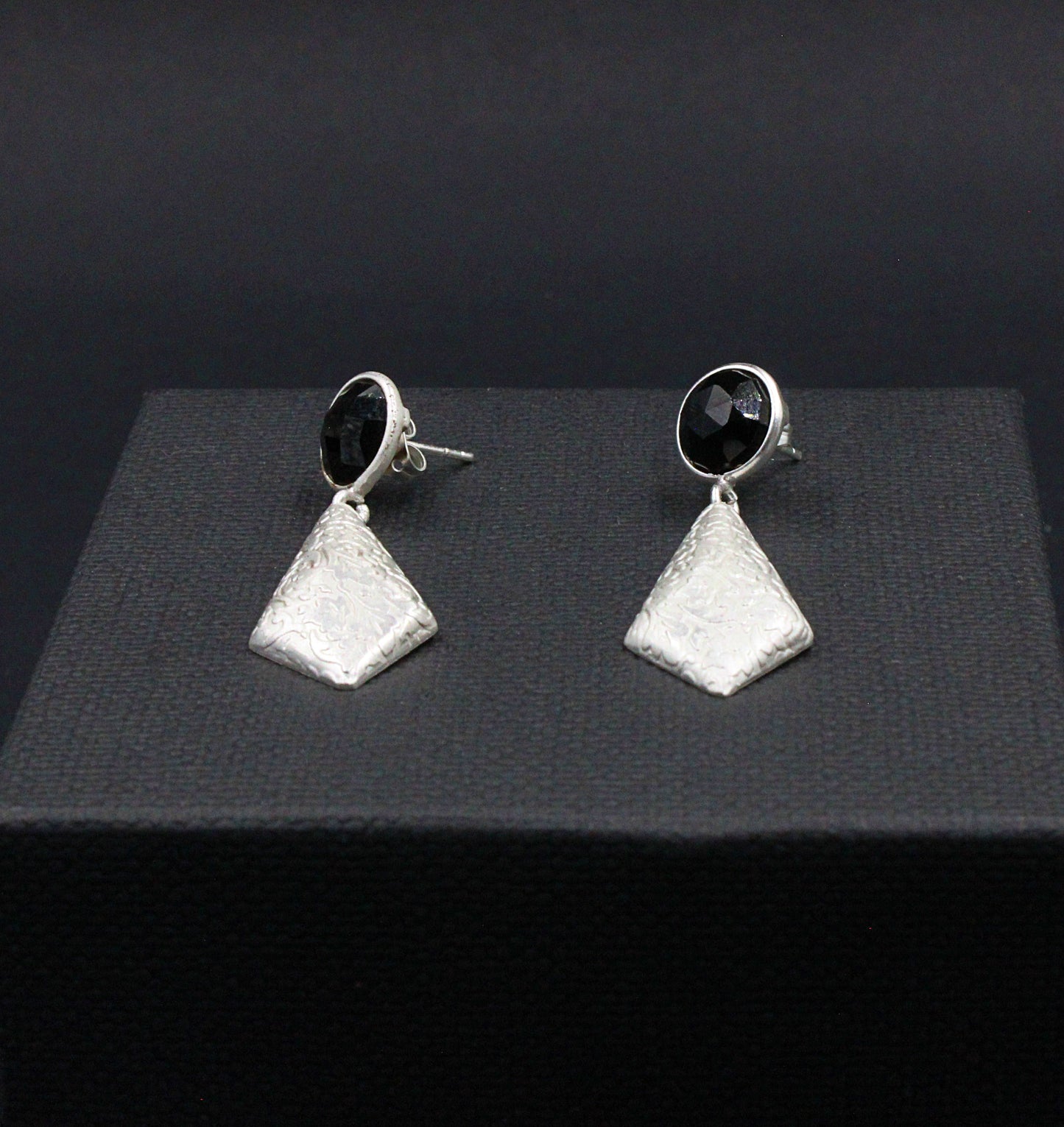 Pendientes vintage con piedra semipreciosa onix negro-0