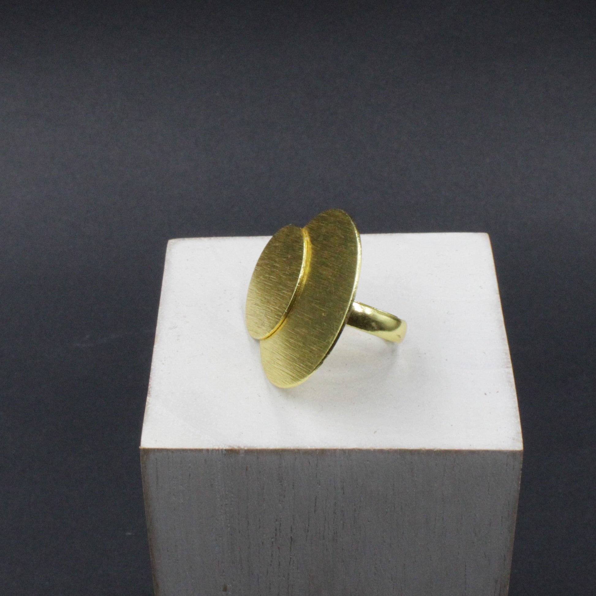 Anillo ECLIPSE bañado en oro - Diseño con carácter-3