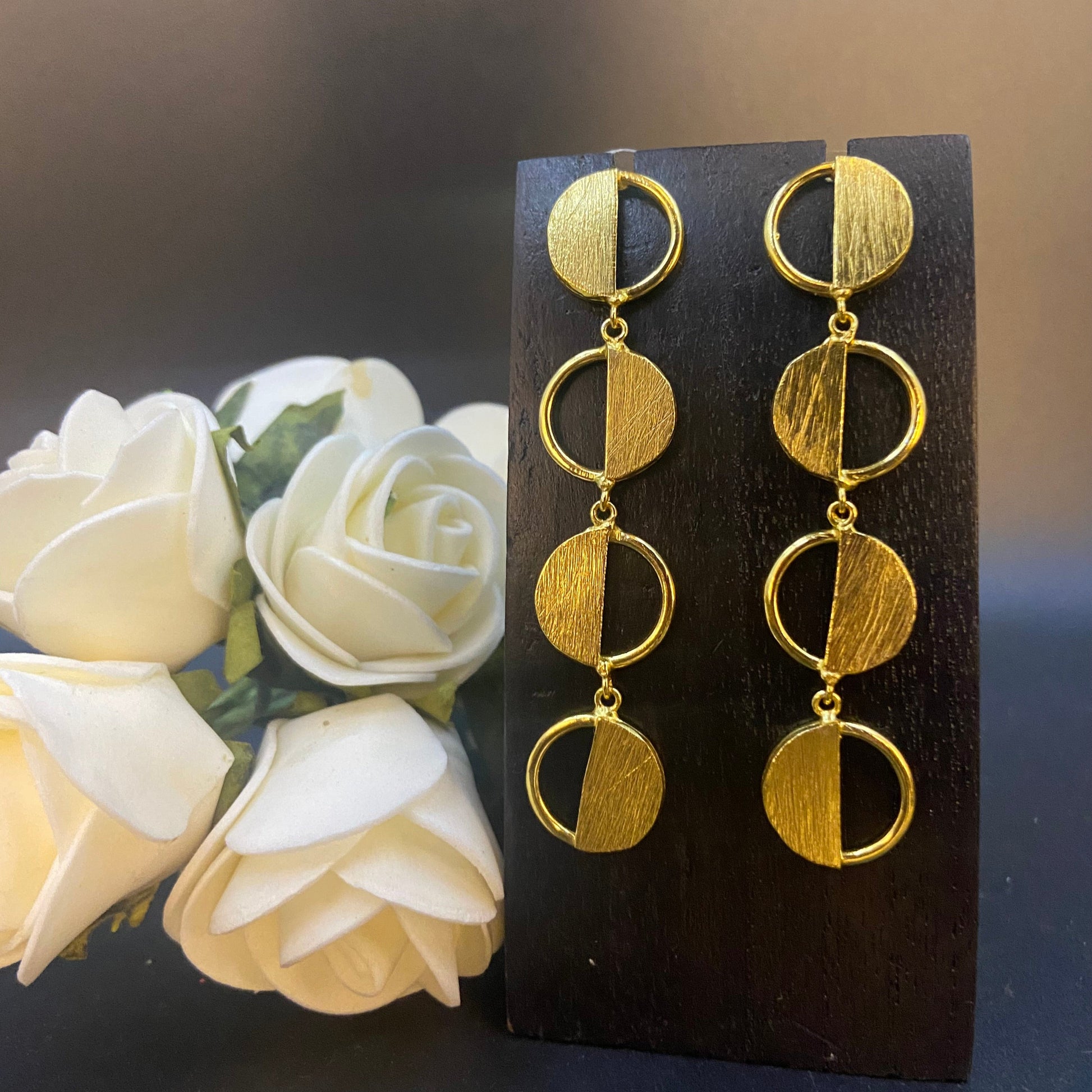 Pendientes POP bañados en oro - Diseñó con carácter-0