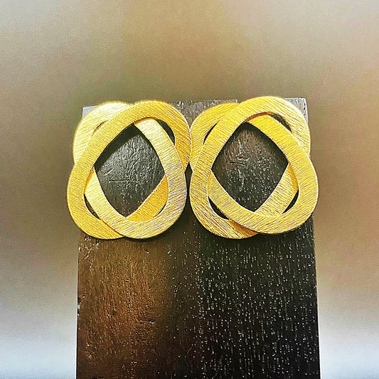 Pendientes SATURNE bañados en oro - Diseñó con carácter-0