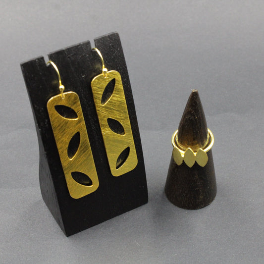 Set AUTUMN Pendientes y Anillo bañados en oro - Diseño con carácter