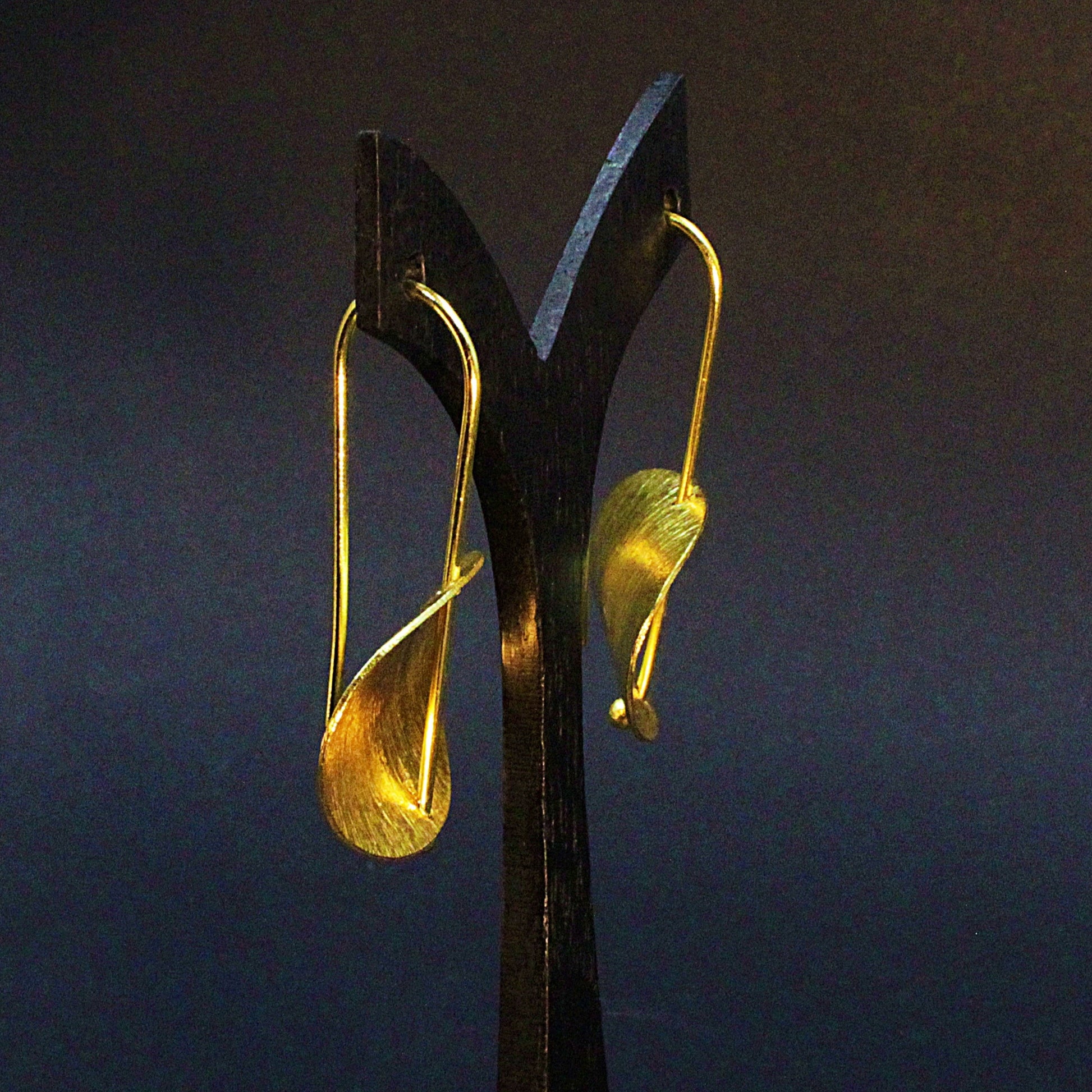 Pendientes COOL bañados en oro-3
