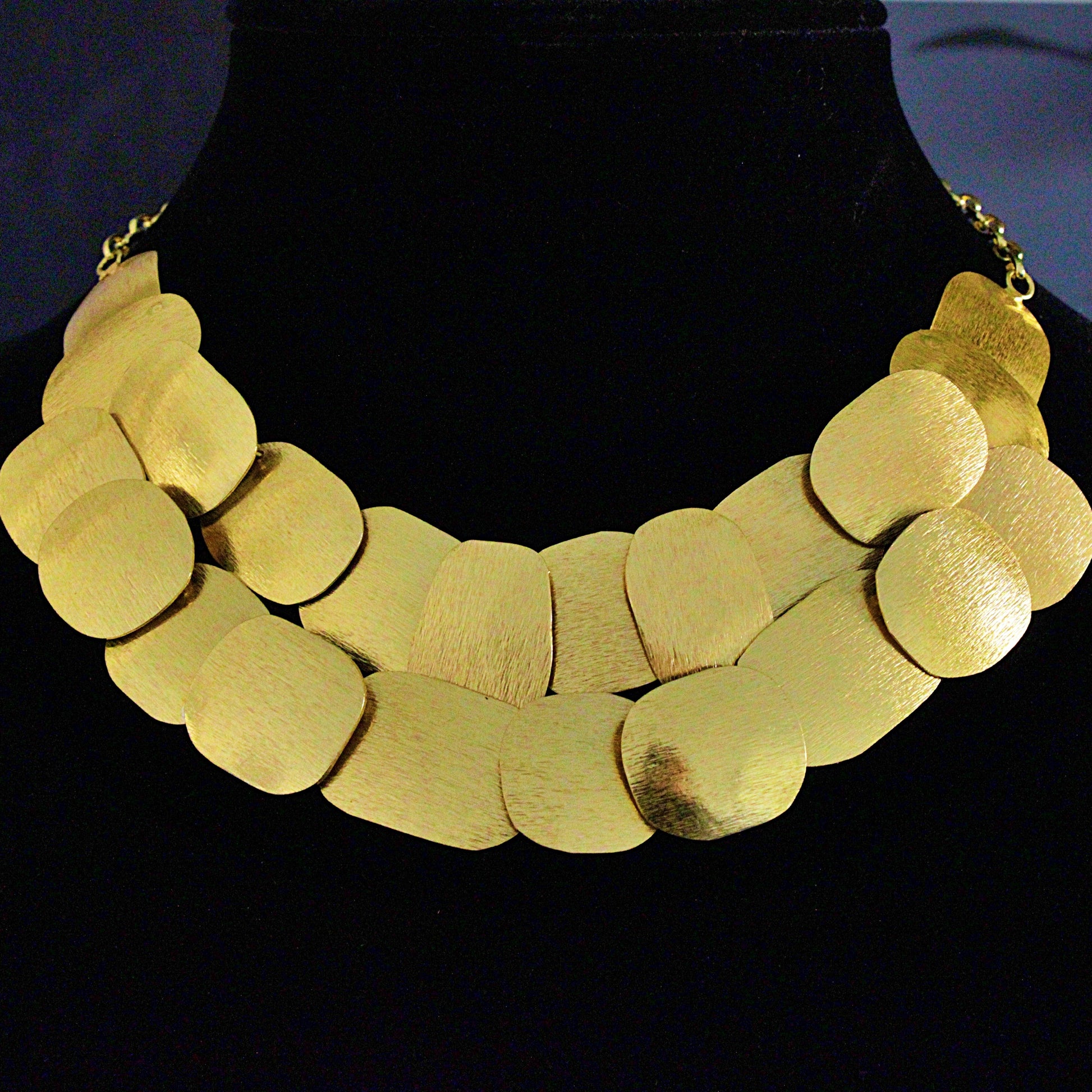Collar CLEO bañado en oro - Diseño con carácter-4