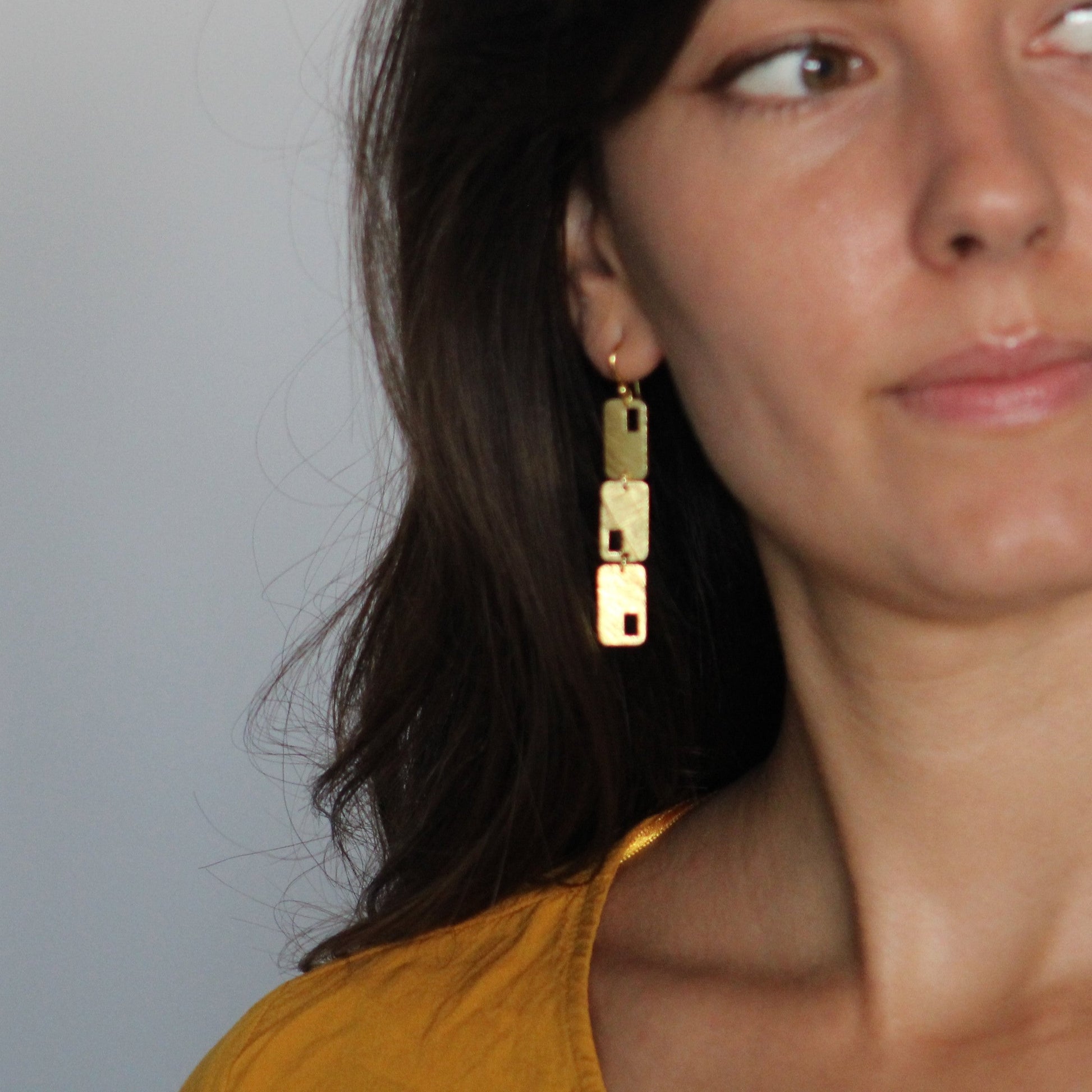 Pendientes EL BESO bañados en oro - Diseño con carácter-1