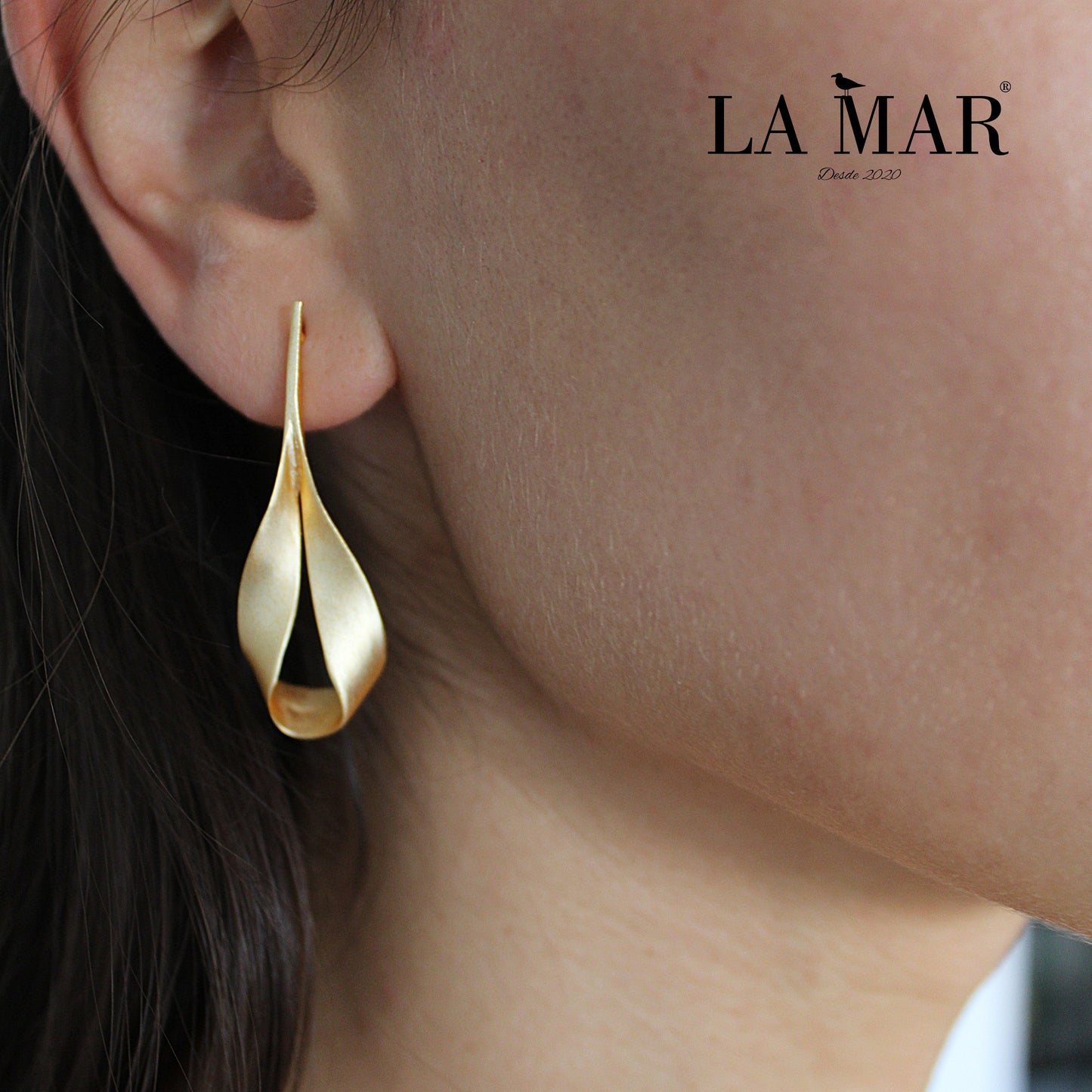 Pendientes LAZO bañados en oro - Diseño con carácter-2