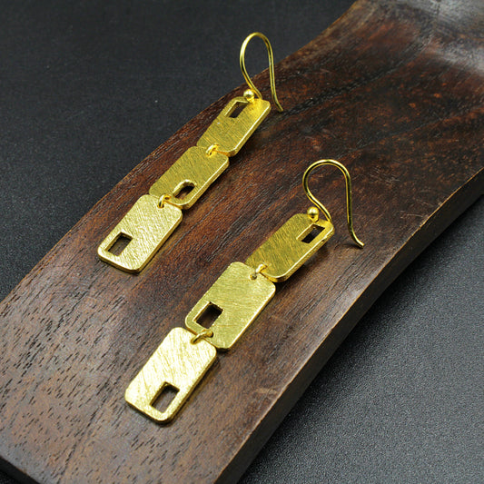 Pendientes EL BESO bañados en oro - Diseño con carácter-0