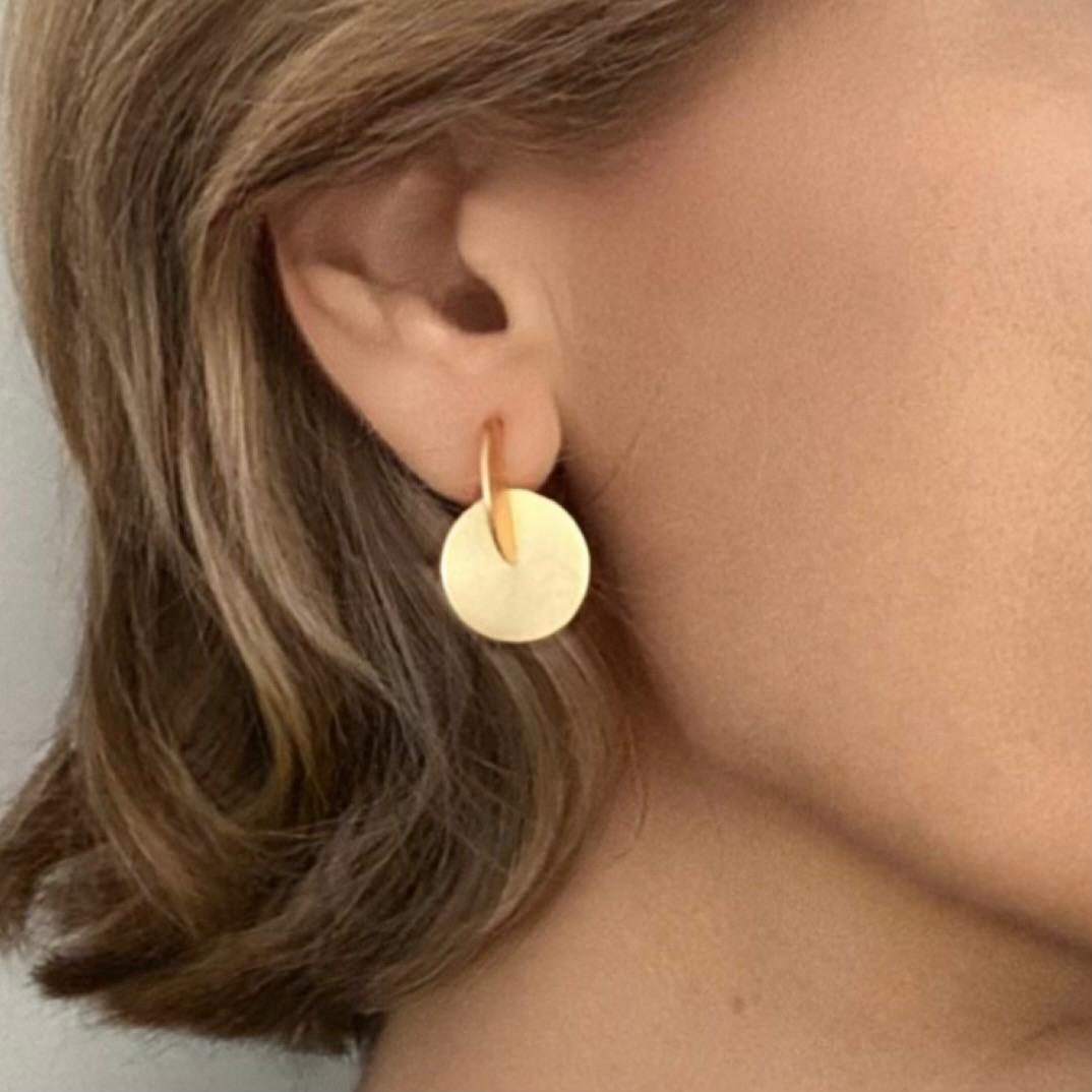 Pendientes GROPIUS bañados en oro-1