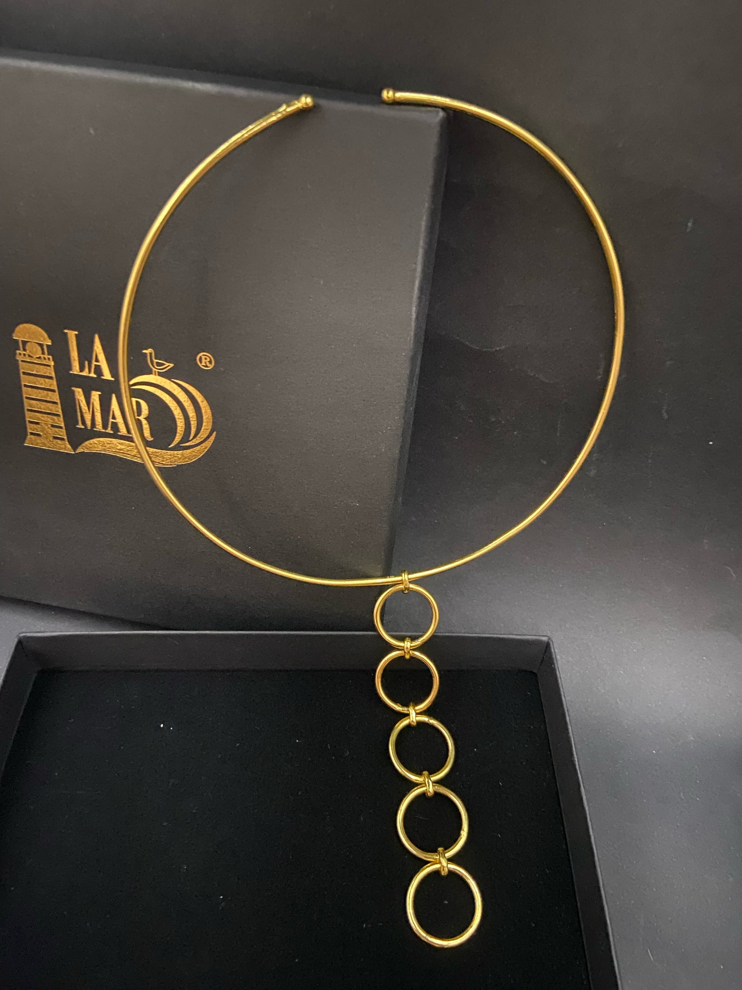 Gargantilla HOOPS con colgante bañada en oro