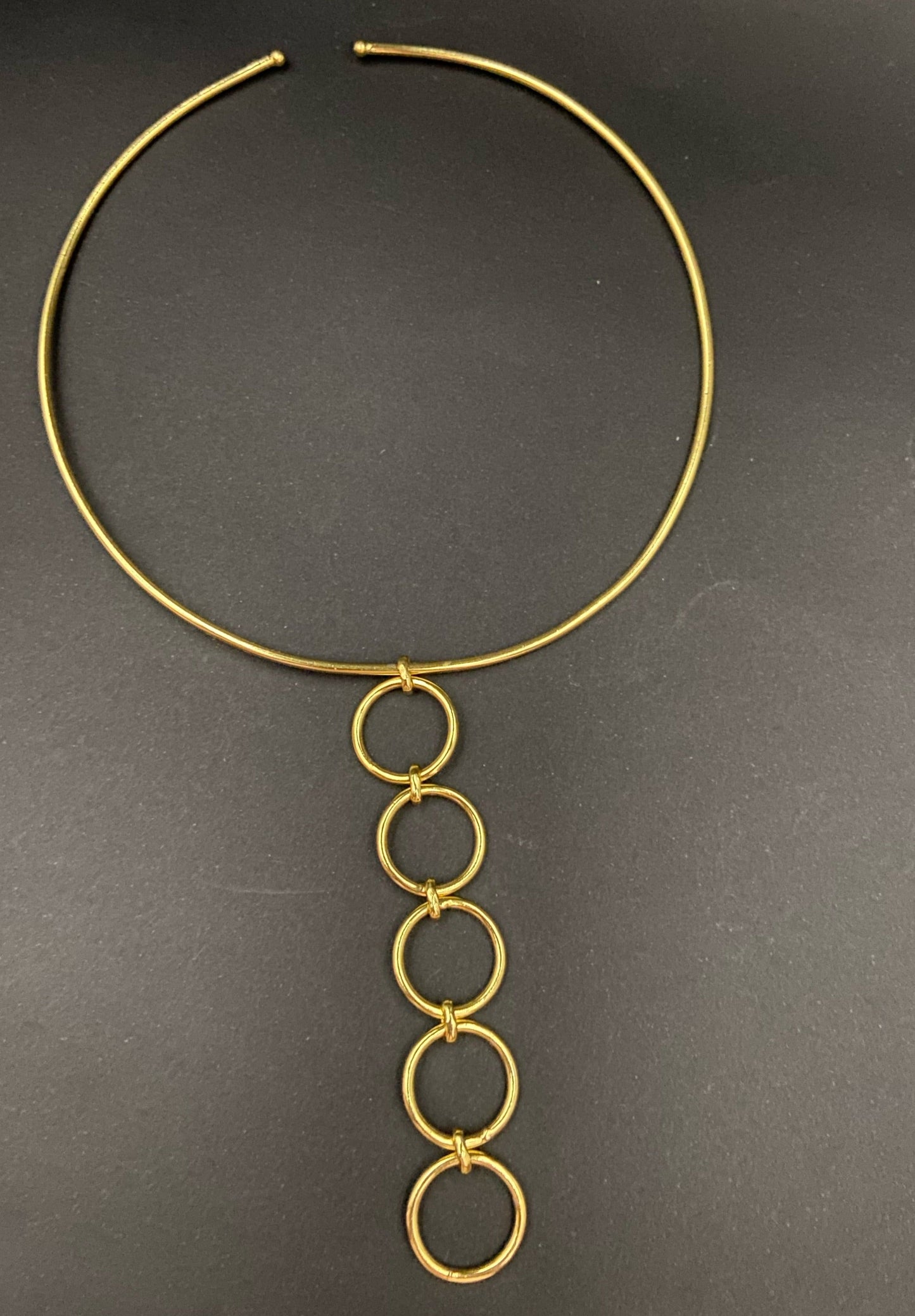Gargantilla HOOPS con colgante bañada en oro